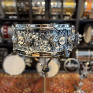 DW design snare